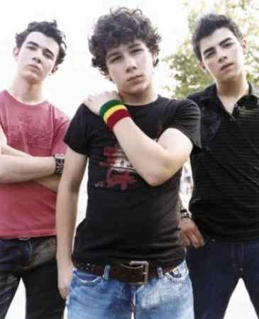 Jonas Brothers ( )    