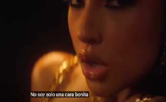 Christina Aguilera, Becky G, Nicki Nicole ft. Nathy Peluso – Pa Mis Muchachas клип смотреть